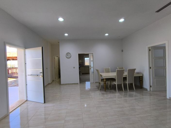 Image No.26-4 Bed Villa for sale