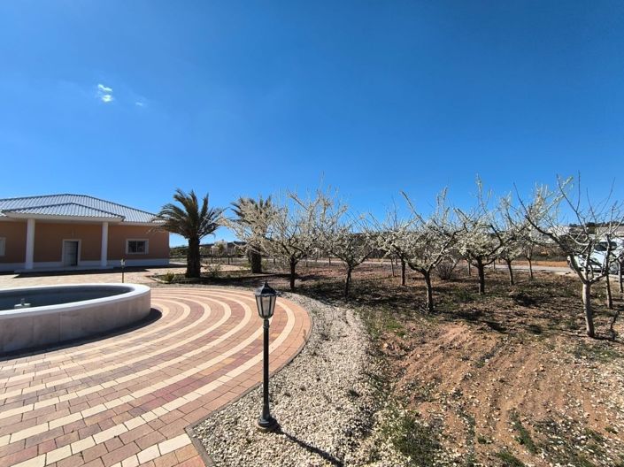 Image No.37-4 Bed Villa for sale