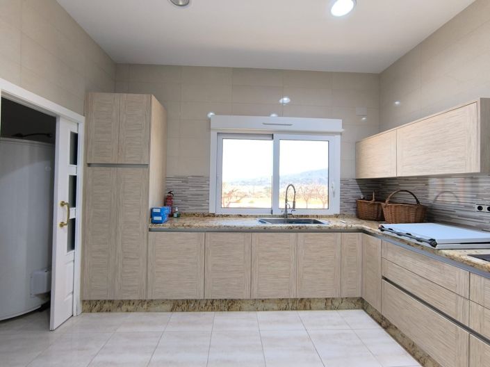 Image No.6-4 Bed Villa for sale