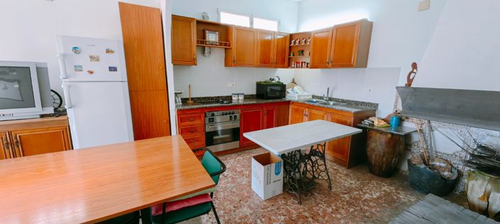 Image No.14-3 Bed Country House for sale