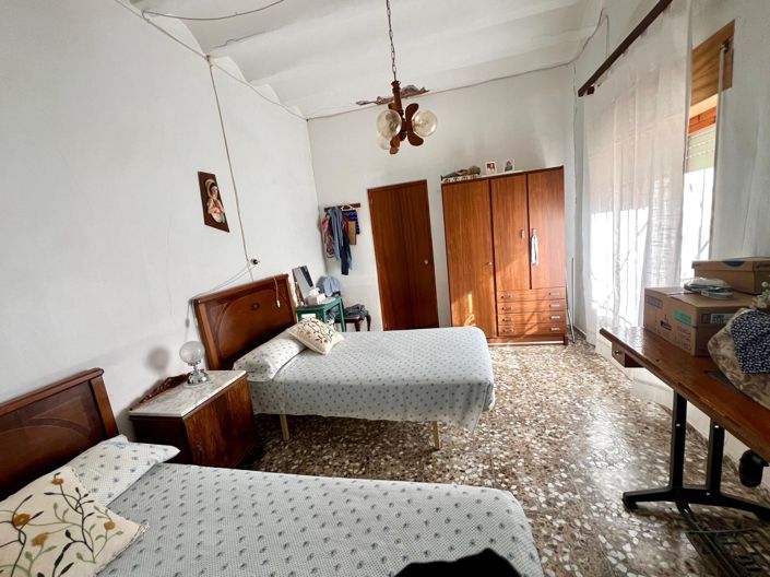 Image No.11-Maison de campagne de 6 chambres à vendre à Monóvar