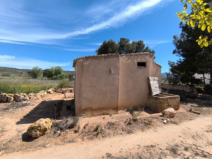 Image No.14-3 Bed Country House for sale