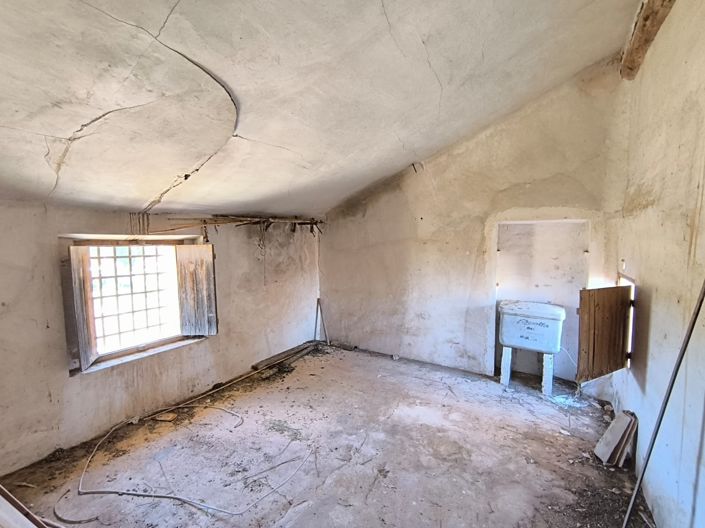 Image No.8-3 Bed Country House for sale