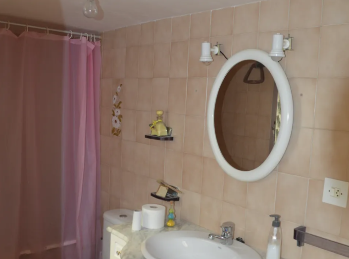 Image No.10-4 Bed Townhouse for sale