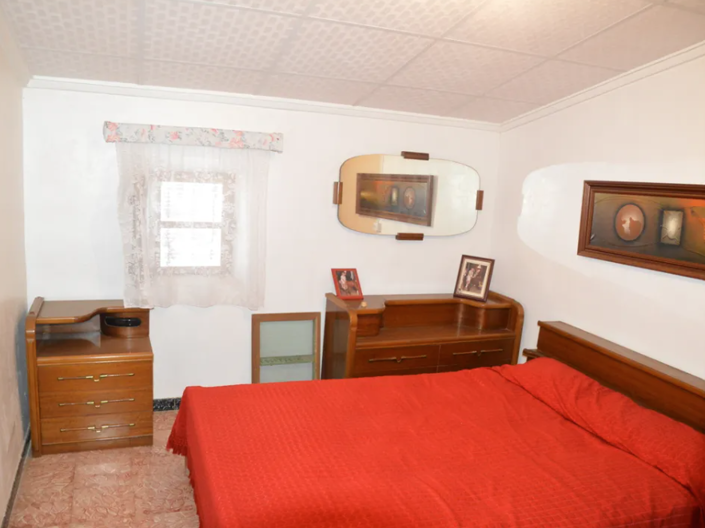 Image No.4-4 Bed Townhouse for sale