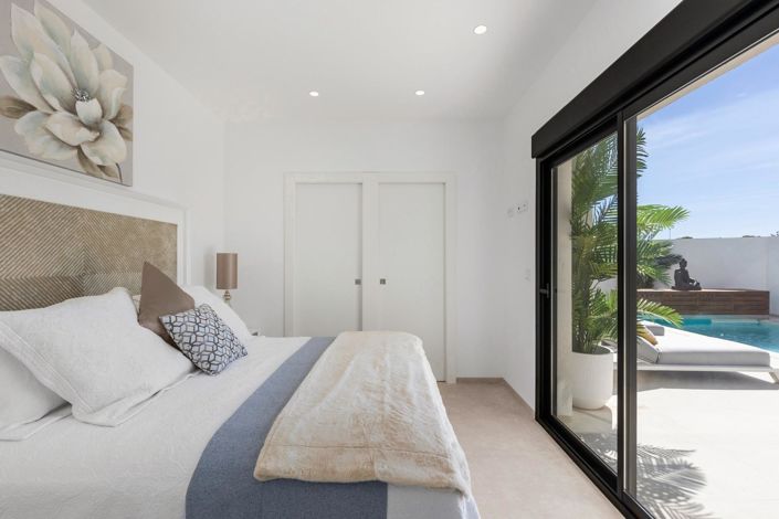 Image No.19-3 Bed Villa for sale