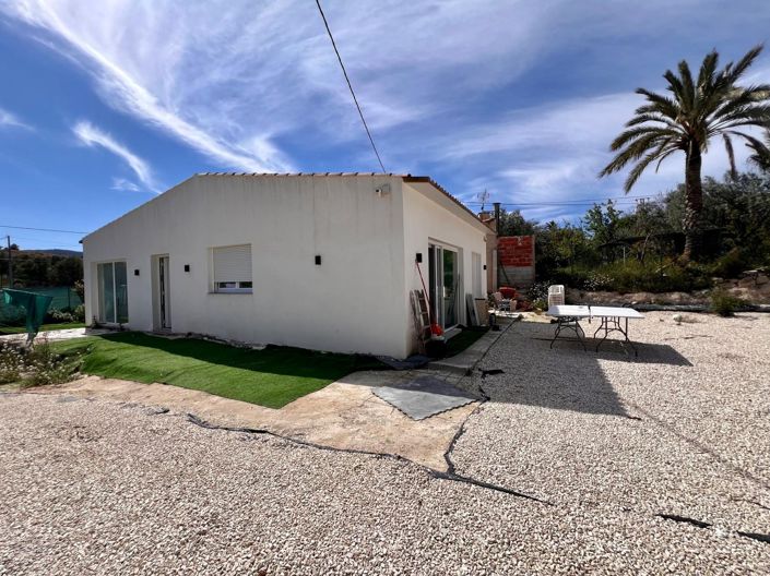 Image No.17-3 Bed Country House for sale