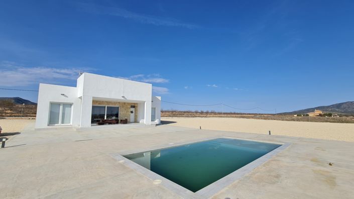 Image No.14-3 Bed Villa for sale