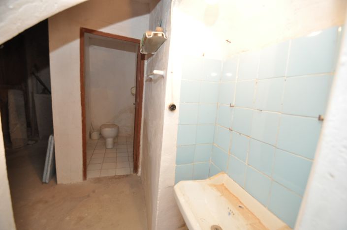 Image No.13-5 Bed Townhouse for sale