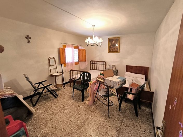 Image No.16-7 Bed Country House for sale