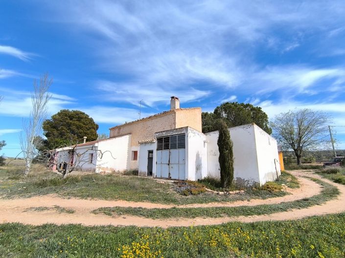 Image No.2-7 Bed Country House for sale