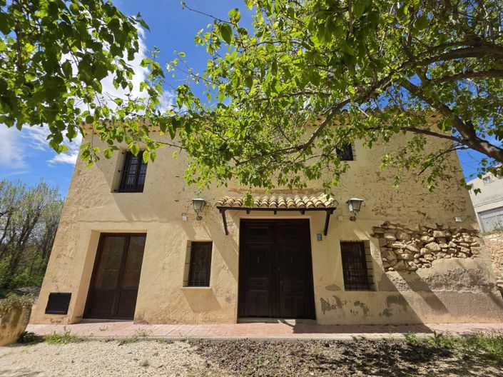 Image No.2-Maison de campagne de 5 chambres à vendre à Monóvar