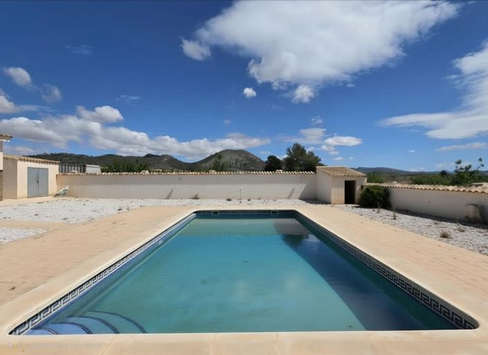 Image No.2-3 Bed Villa for sale