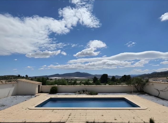 Image No.27-3 Bed Villa for sale