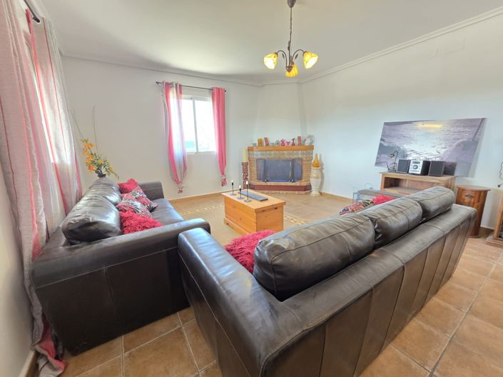 Image No.5-3 Bed Villa for sale