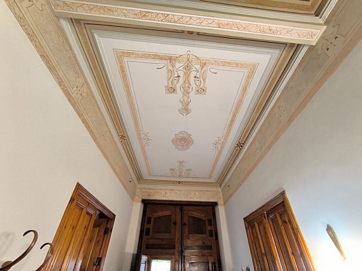 Image No.16-6 Bed Townhouse for sale