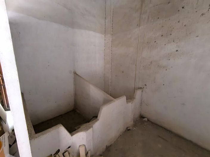 Image No.25-6 Bed Townhouse for sale