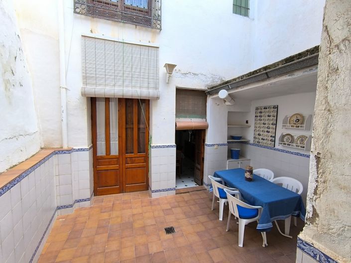 Image No.31-6 Bed Townhouse for sale