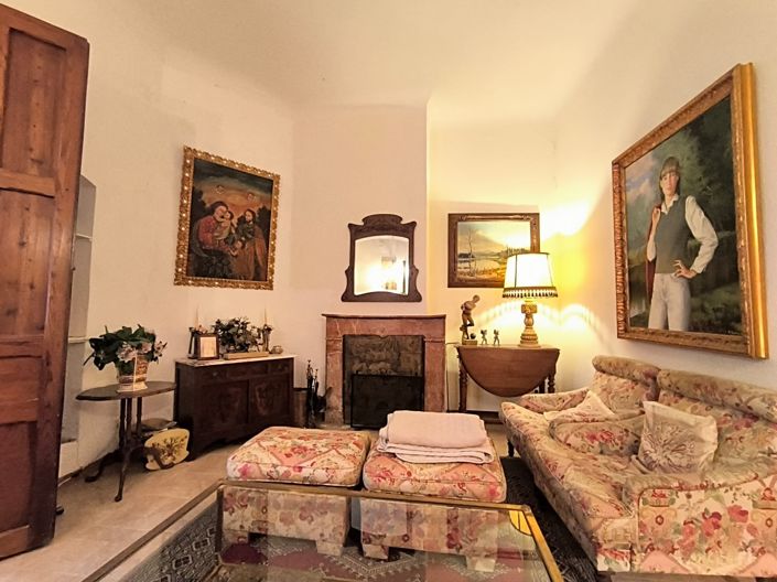 Image No.4-6 Bed Townhouse for sale