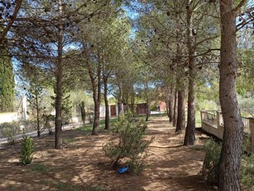 o1jme9eonl1ordqug1f24dcg15v725