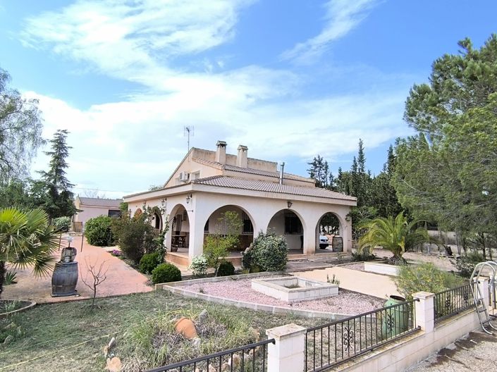 Image No.2-Villa de 5 chambres à vendre à Yecla