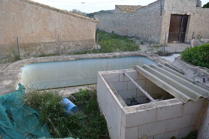 Image No.28-4 Bed Country House for sale