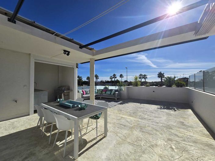 Image No.3-3 Bed Townhouse for sale