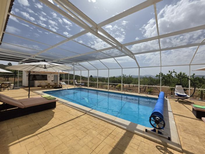 Image No.2-3 Bed Villa for sale