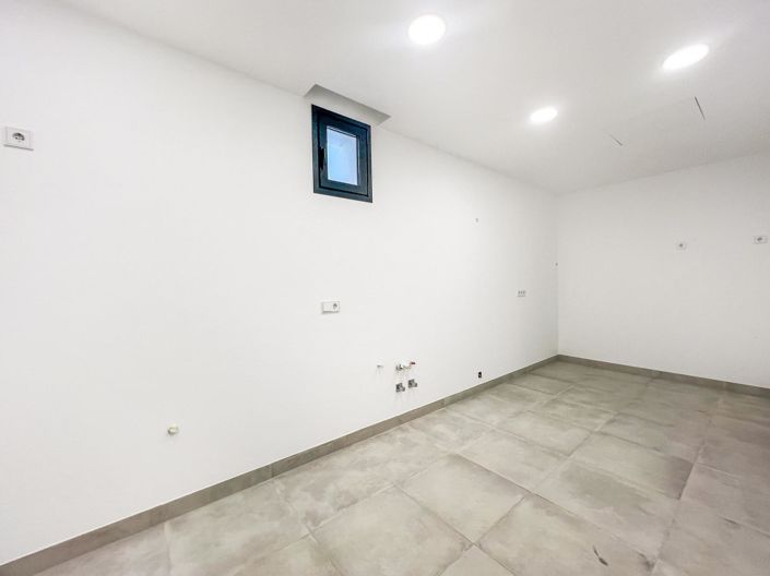 Image No.45-6 Bed Villa for sale