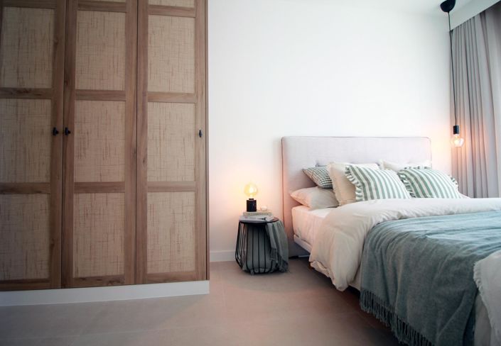 Image No.50-2 Bed Townhouse for sale