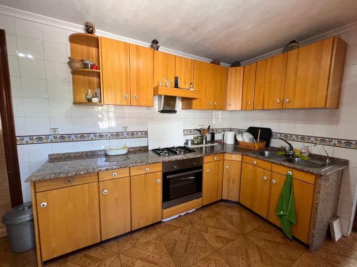Image No.10-2 Bed Country House for sale