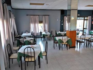 commercial-tormos-manscaro28-6