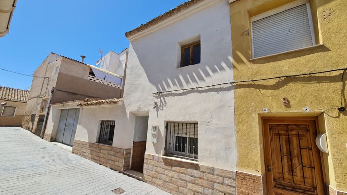 Image No.15-4 Bed Townhouse for sale