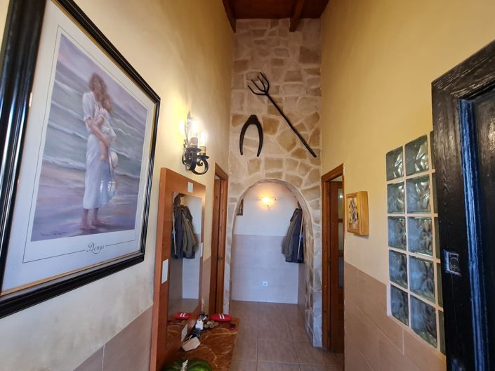 Image No.6-4 Bed Country House for sale