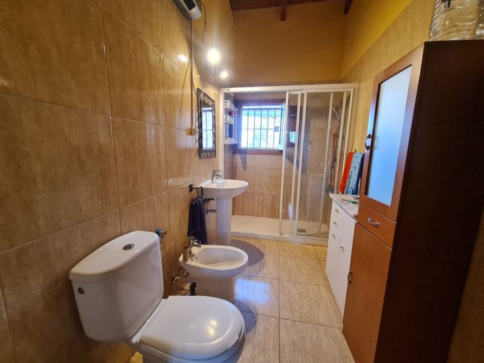 Image No.7-4 Bed Country House for sale