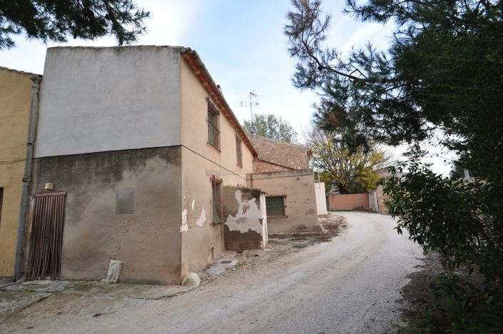 Image No.17-6 Bed Townhouse for sale
