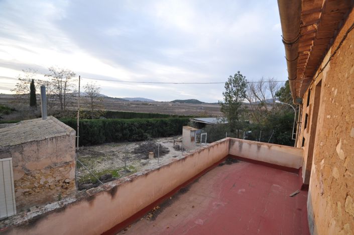 Image No.18-6 Bed Townhouse for sale