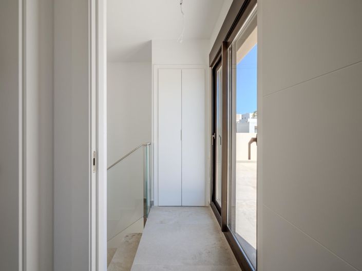 Image No.20-3 Bed Villa for sale