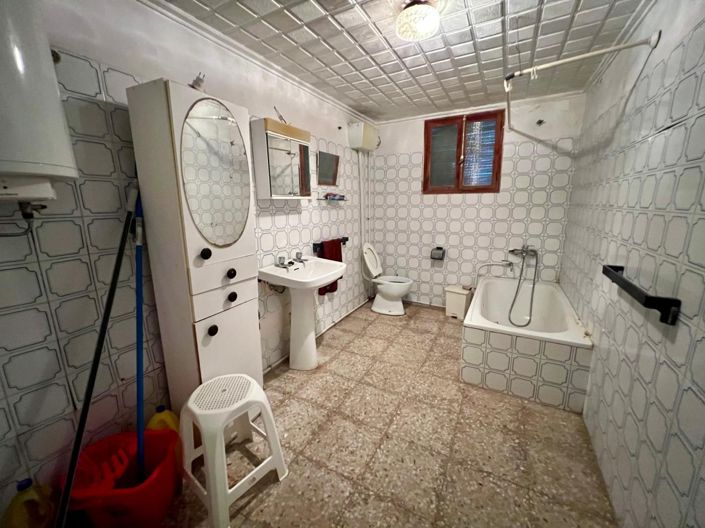Image No.40-10 Bed Country House for sale