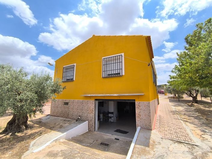 Image No.5-4 Bed Country House for sale