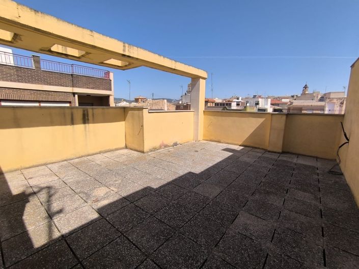 Image No.16-2 Bed Apartment for sale