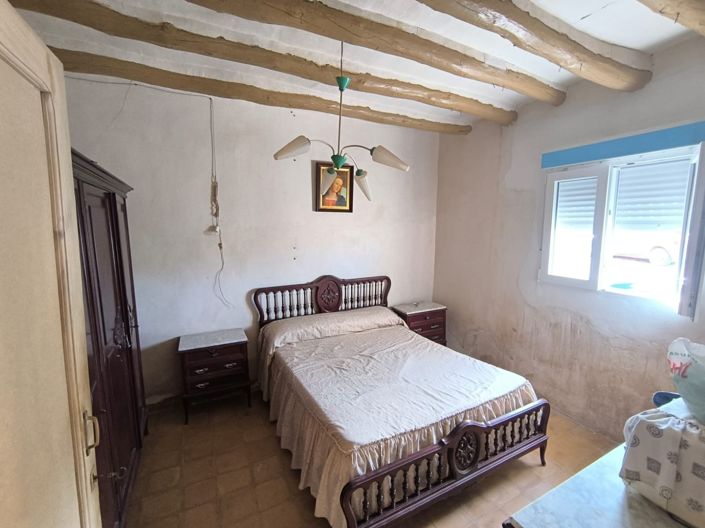 Image No.9-Maison de campagne de 7 chambres à vendre à Yecla