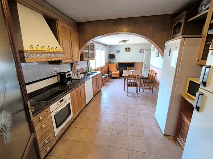 Image No.6-6 Bed Villa for sale