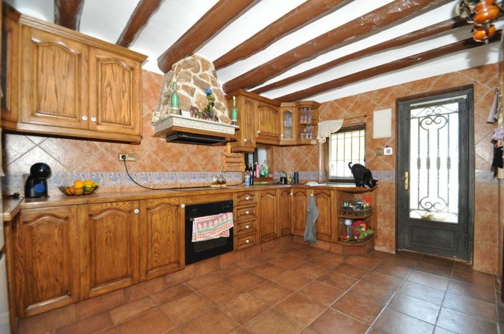 Image No.17-5 Bed Country House for sale