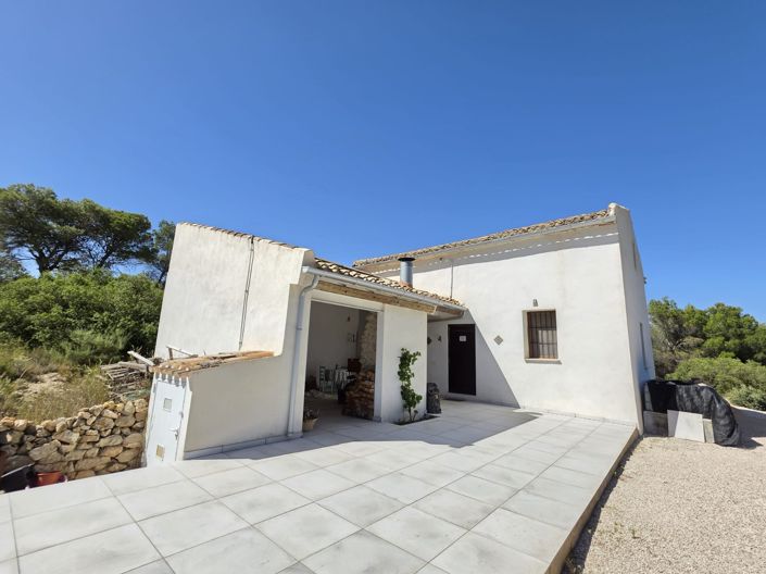 Image No.31-3 Bed Country House for sale