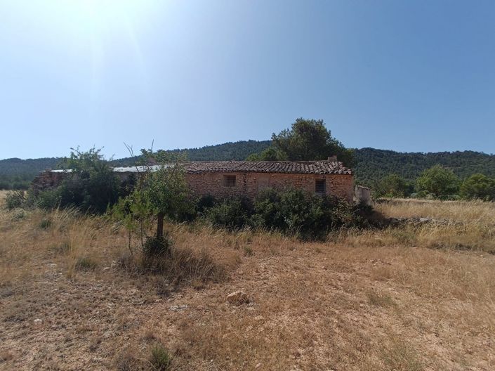 Image No.14-3 Bed Property for sale