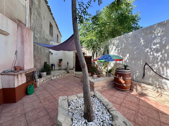 Image No.14-4 Bed Country House for sale