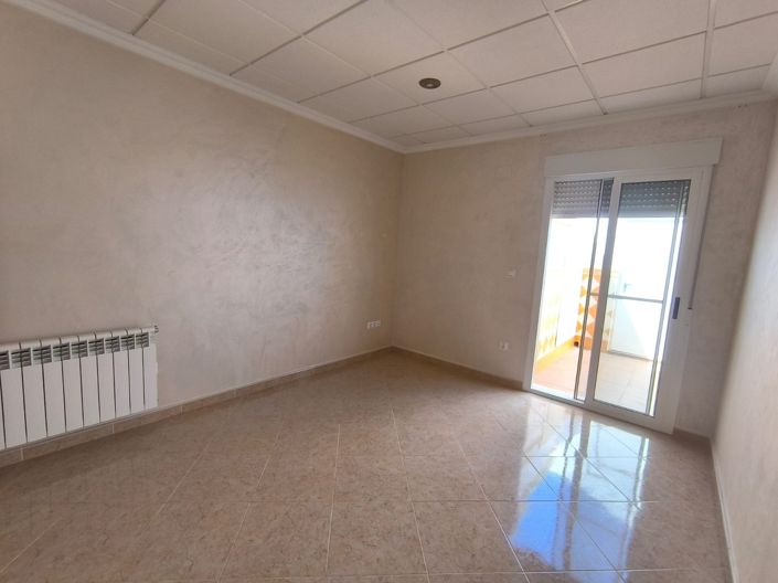 Image No.20-4 Bed Townhouse for sale