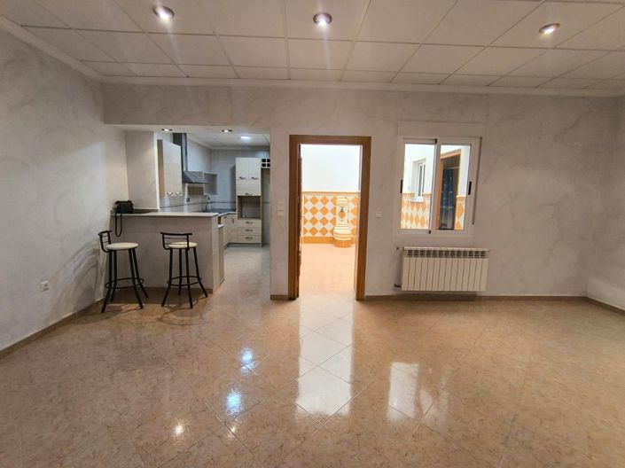 Image No.28-4 Bed Townhouse for sale