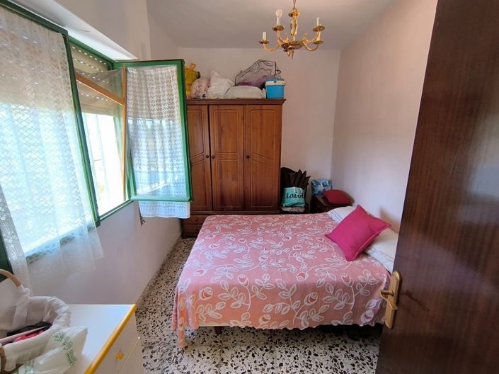 Image No.8-6 Bed Villa for sale